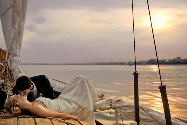 Влюбленные на корабле