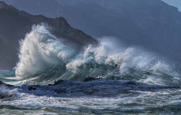 Скалы море Прибой шторм