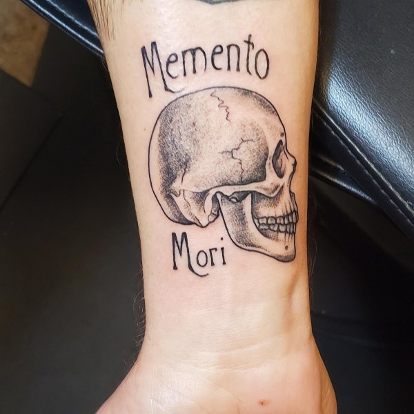 Моменто море тату