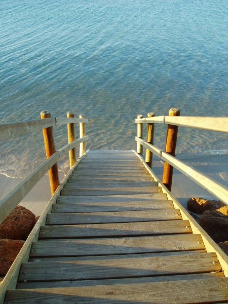 Ступеньки в воду