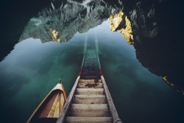 Лестница в воду