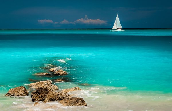 Бирюзовое море