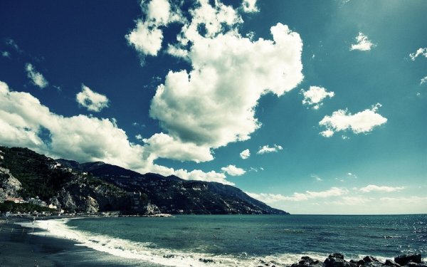 Море горы облака