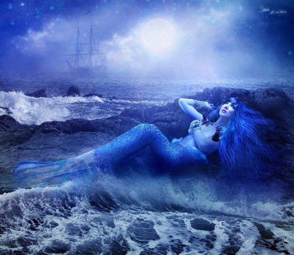 Голубая Русалка красивая