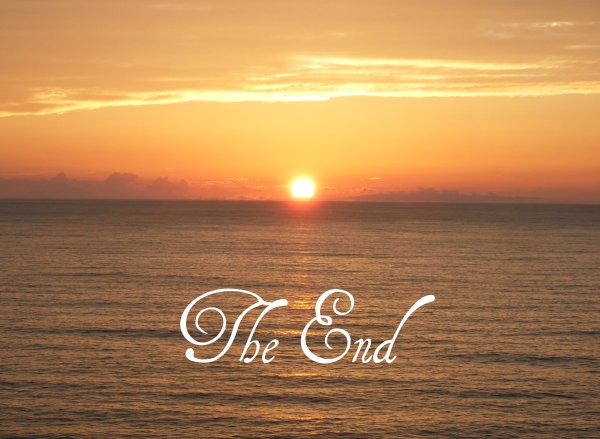 Конец на фоне моря