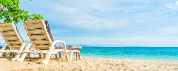 Море пляж лежак