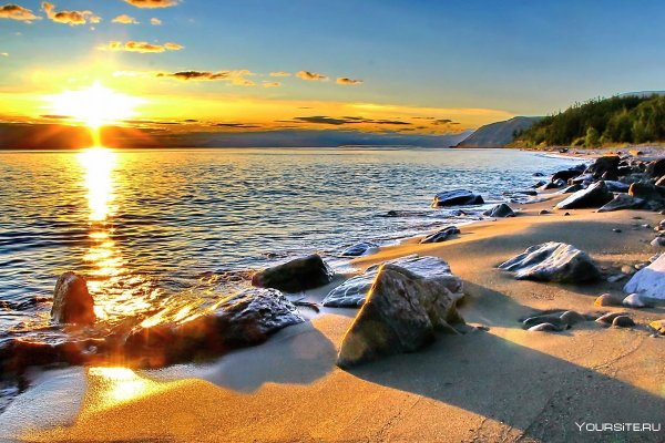 Рассвет на озере Байкал