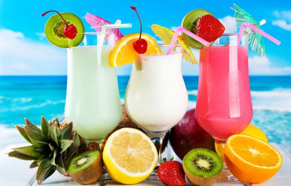 Фрукты на пляже