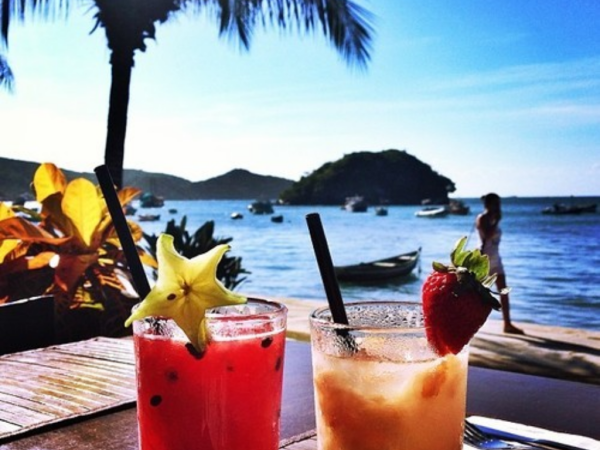 Утро фрукты море