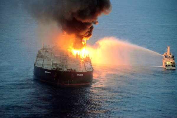 Обгоревшие волосы на солнце