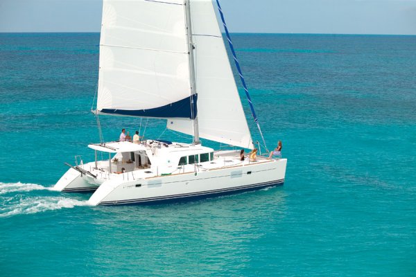 Парусный катамаран Lagoon 440