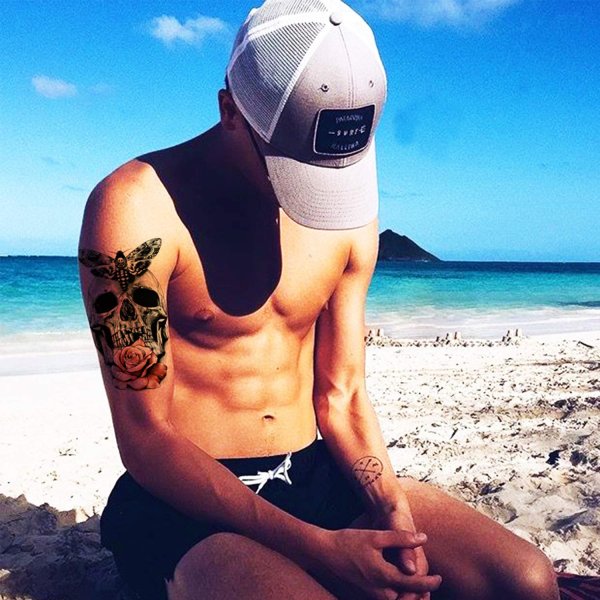 Мужская фотосессия на море