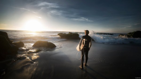 Счастливые люди на море