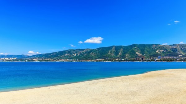 Черное море пляж Геленджик