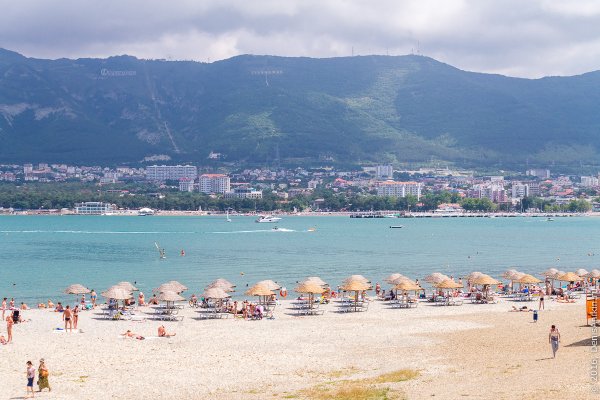 Геленджик море пляж Центральный