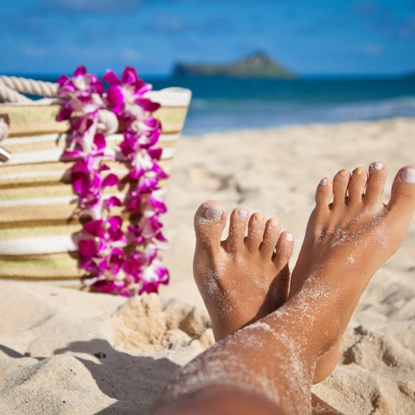 Педикюр на море