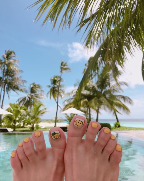 Пляжный педикюр