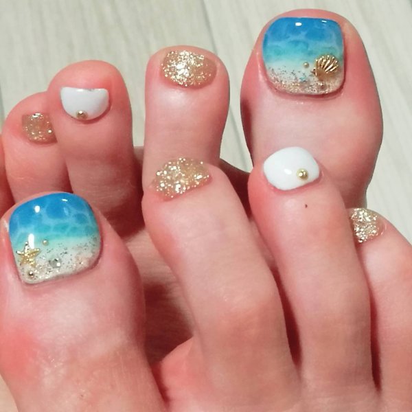 Необычный педикюр