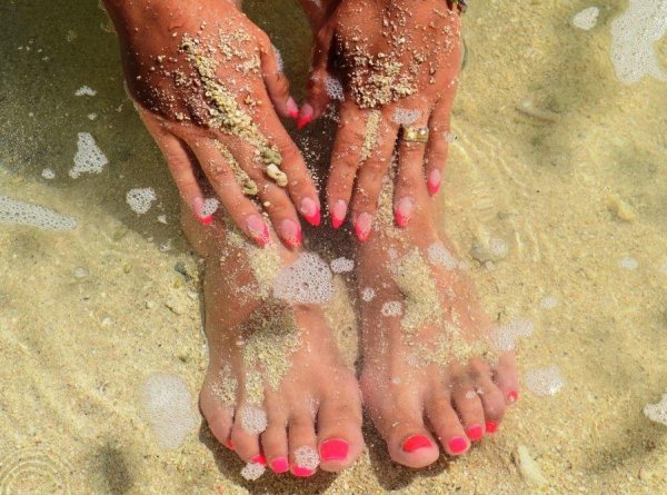 Пляжный педикюр