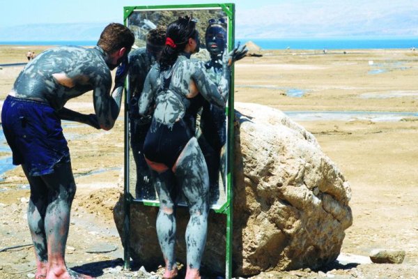 Медуза корнерот мертвая