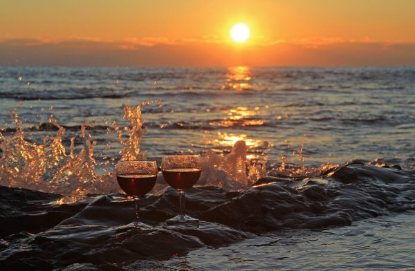 Романтический вечер на берегу моря