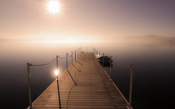 Море причал