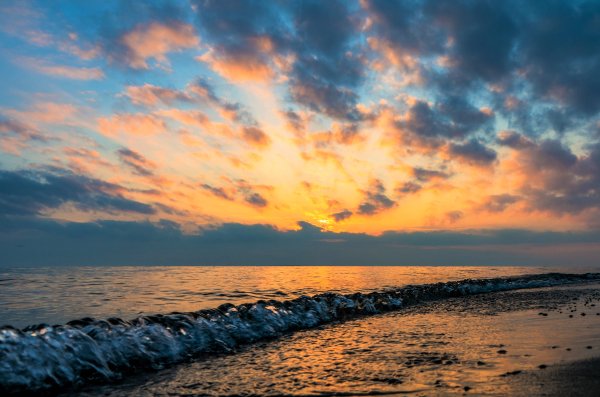 Море горы солнце
