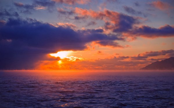 Лучи солнца на море