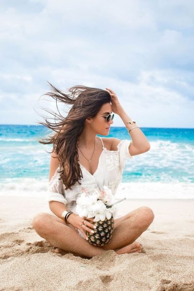 Красивые девушки на море