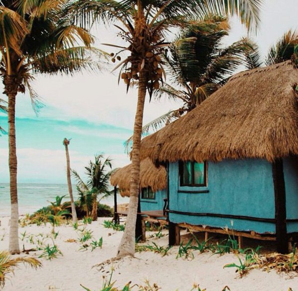 Рыбацкая Хижина на озере в Норвегии