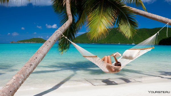 Гамак на пляже
