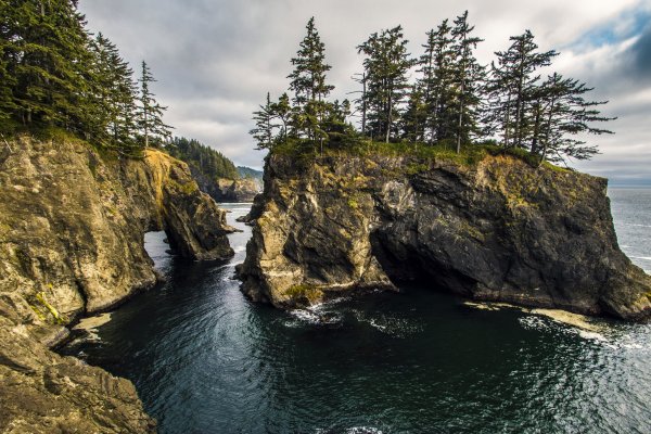 Каменный Утес Карелия