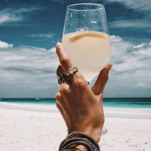 Море и мартини