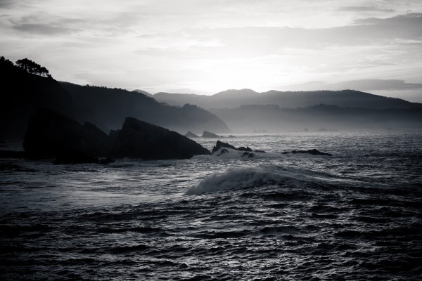 Море черного цвета