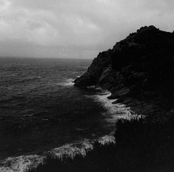 Море черного цвета