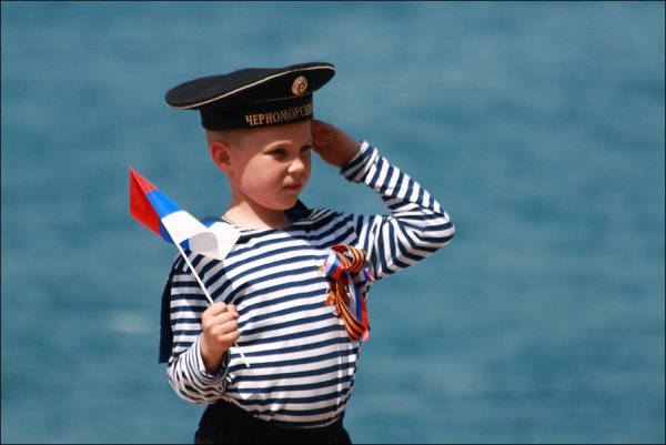 Матрос в тельняшке