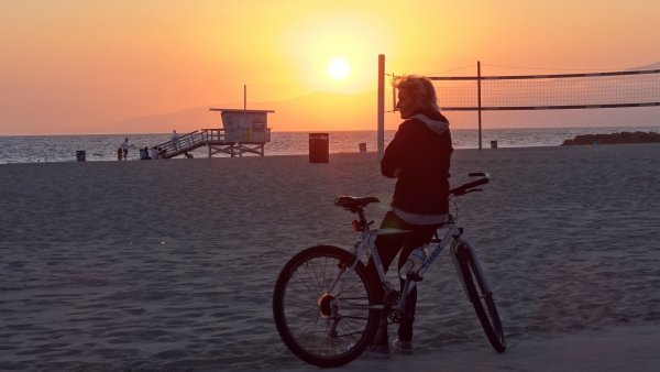 На велосипеде вдоль моря