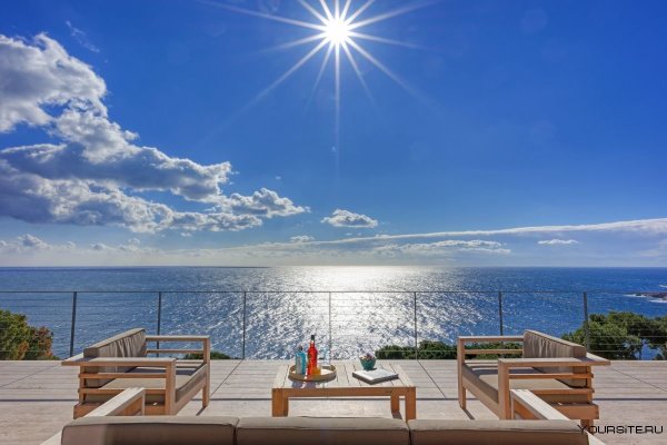 Вид на Морн дом Коста Браво