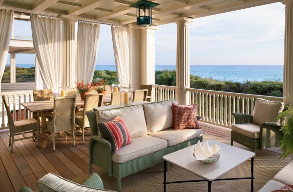 Вид на море с балкона