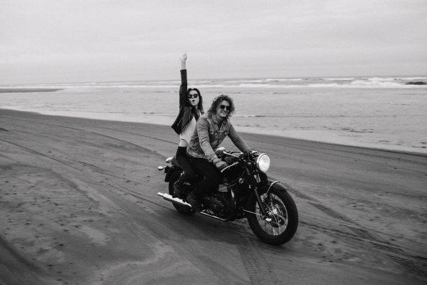 Мотоцикл на закате