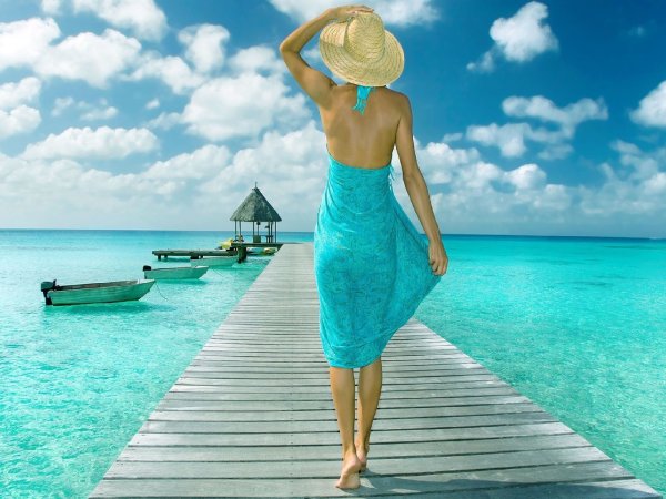 Красивые девушки на море