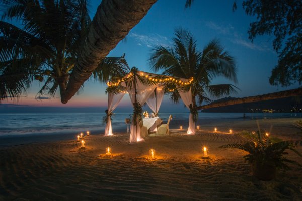 Море пальмы вечер