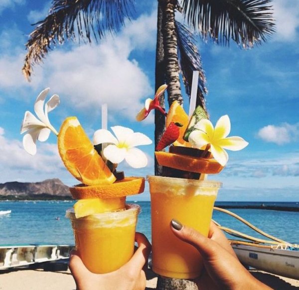 Коктейль на море