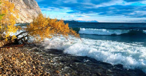 Осеннее море