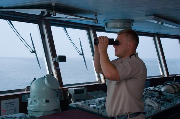 Лоцман - Капитан-судоводитель