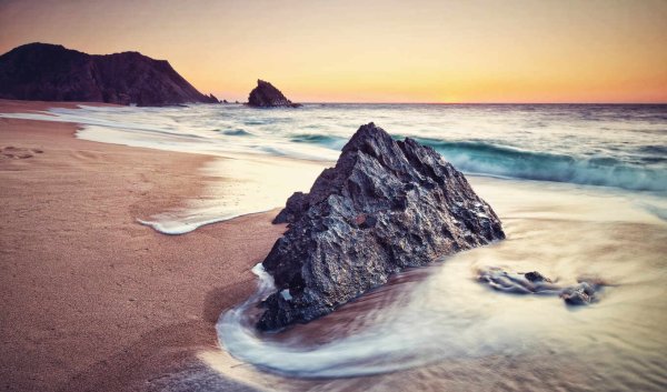 Волна берег камни