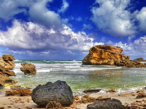 Море берег скалы