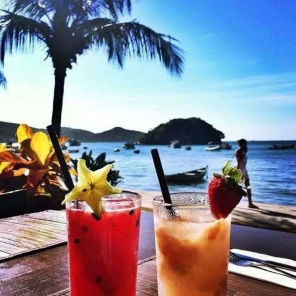 Коктейль на пляже