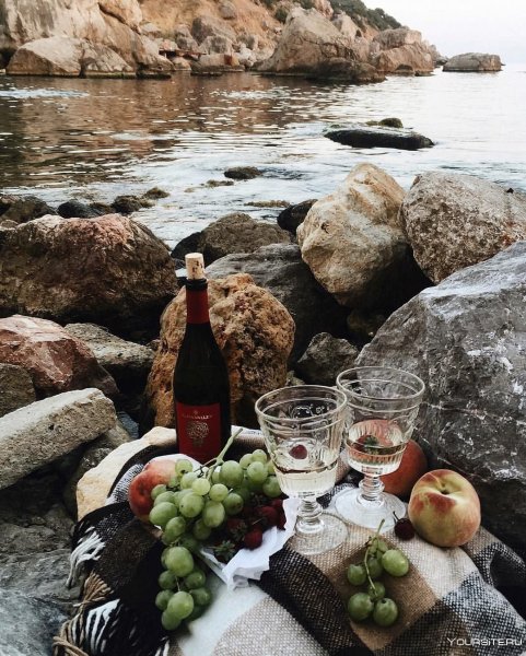 Шашлык на столе