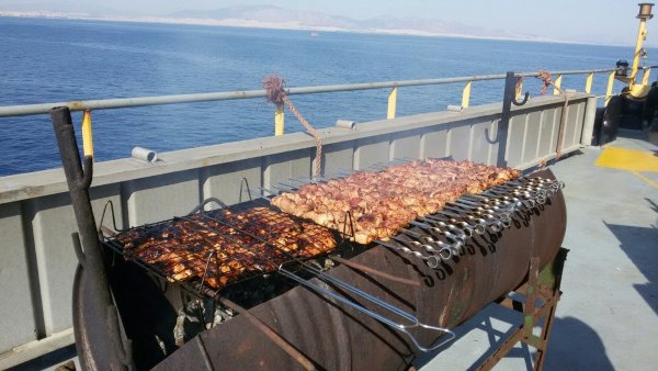 Шашлык на природе с водочкой